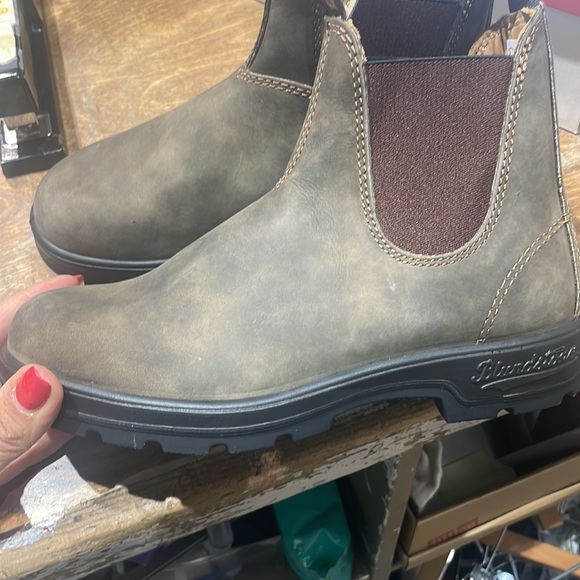 WOMEN'S CLASSICS CHELSEA BOOTS - RUSTIC BROWN - Picture 5 of 6